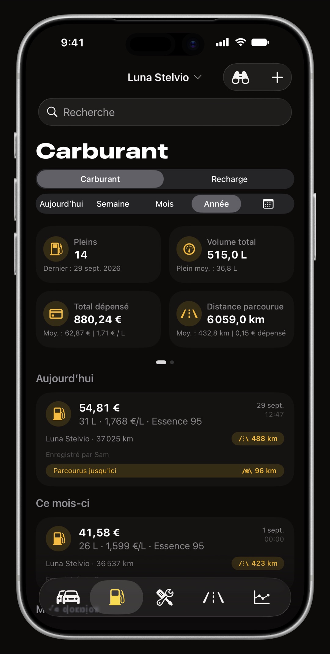 Journal de carburant WrenchTime sur iPhone pour une voiture partagée, avec des pleins légendés Enregistré par Sam