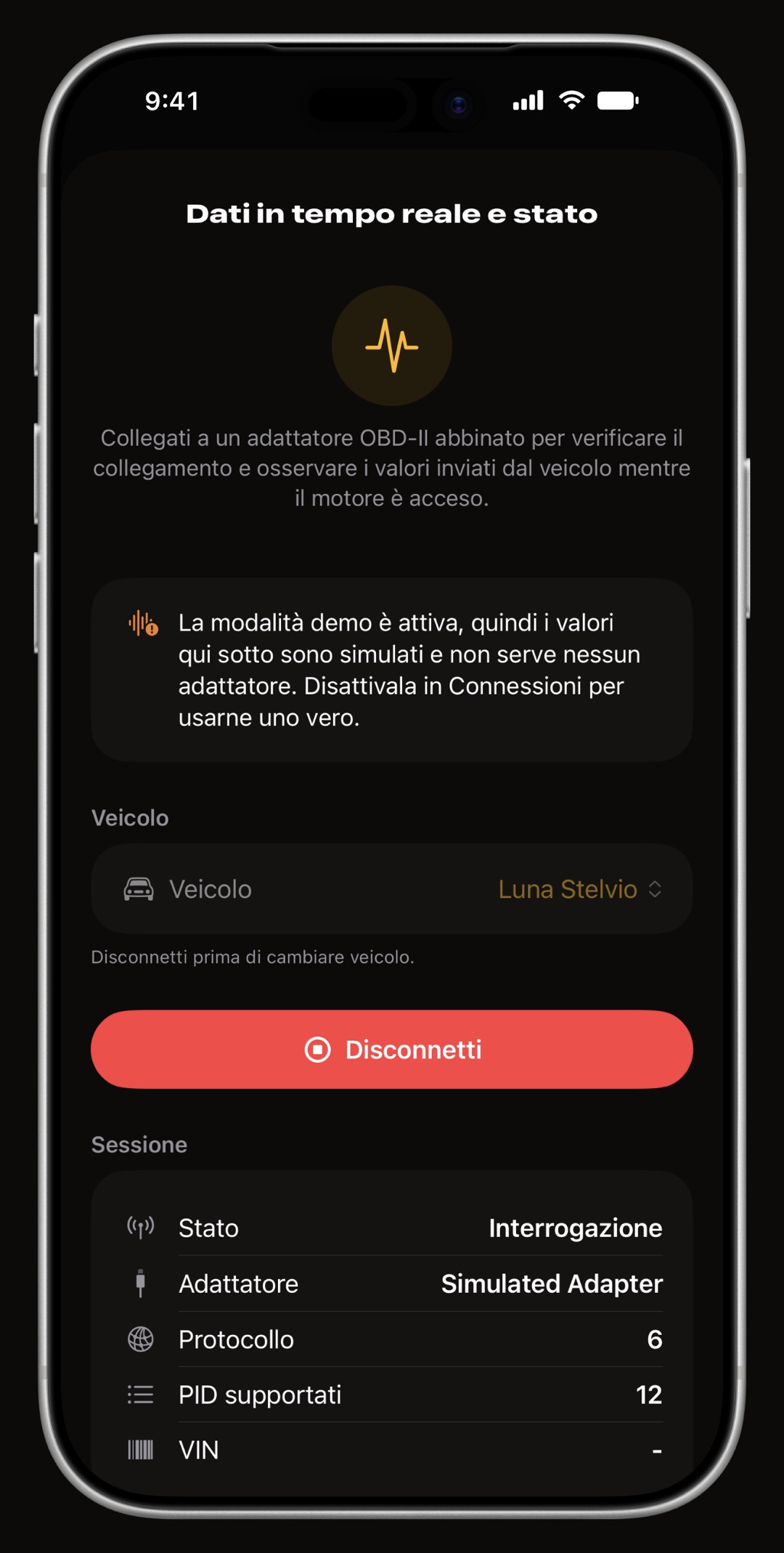 Letture OBD-II in tempo reale di WrenchTime su iPhone, una griglia di strumenti ad anello raggruppati per moto, motore, carburante e aria
