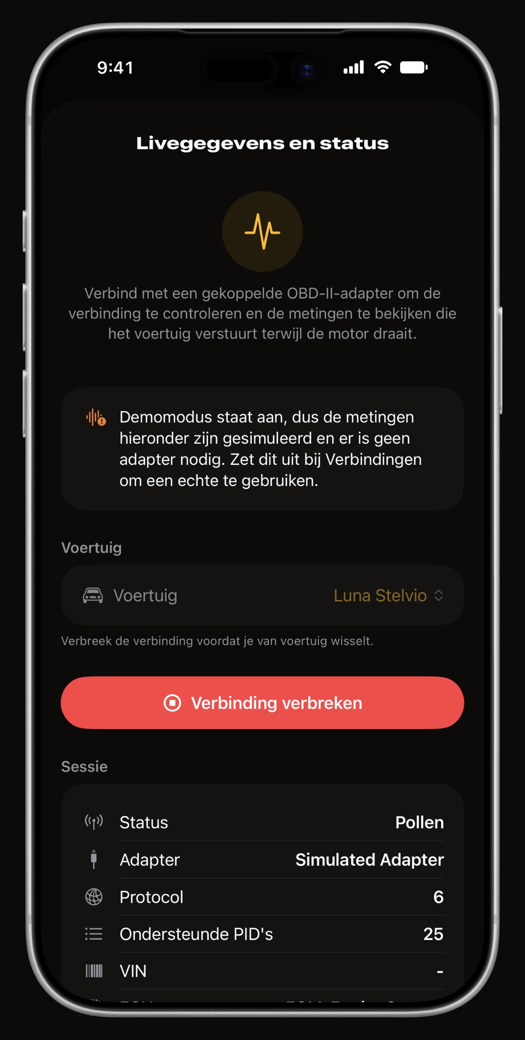 Live OBD-II-waarden in WrenchTime op iPhone als een raster van ringmeters, gegroepeerd op beweging, motor, brandstof en lucht
