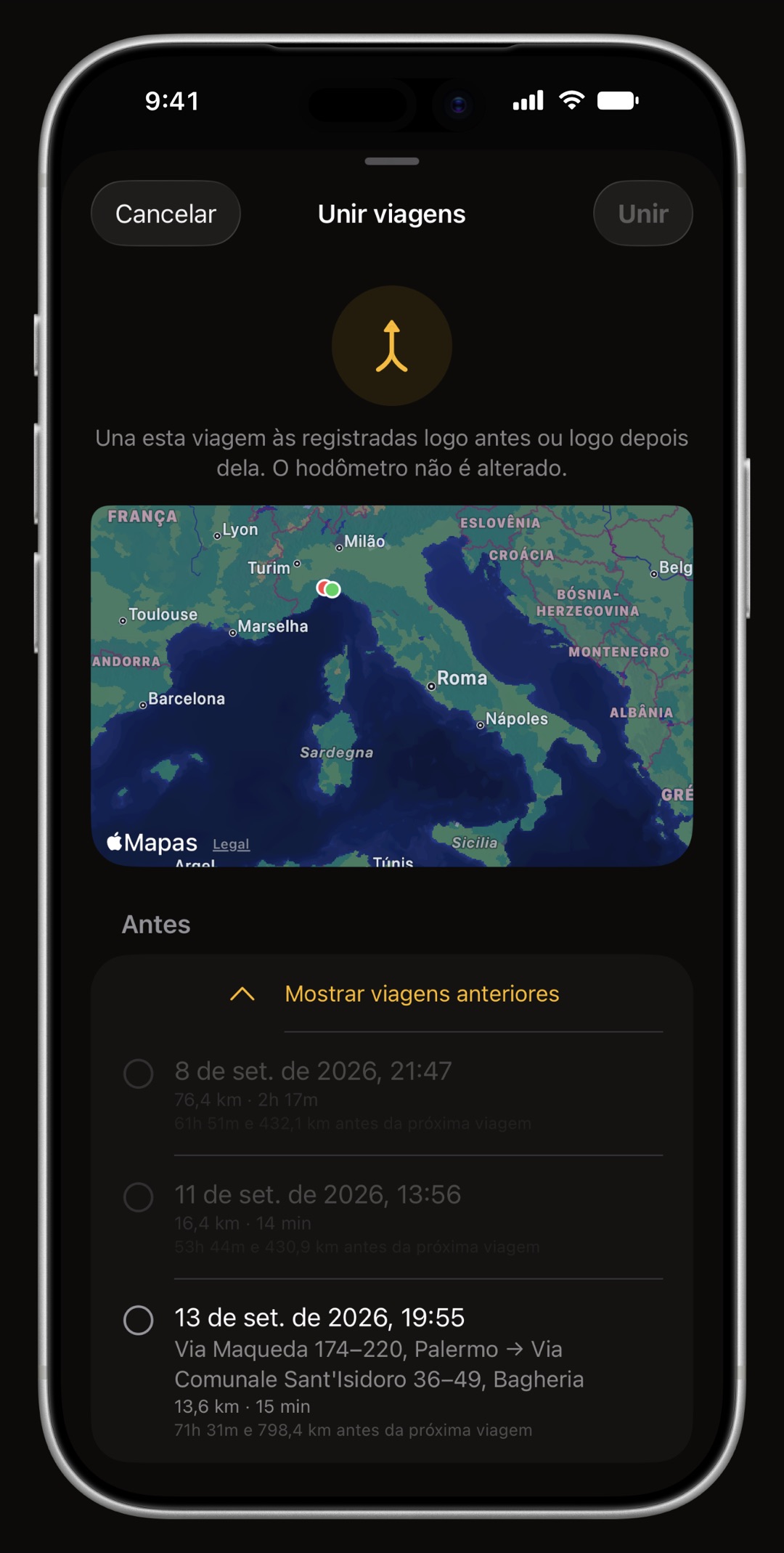 A seção de traçado do WrenchTime no iPhone unindo duas viagens vizinhas em um só trajeto